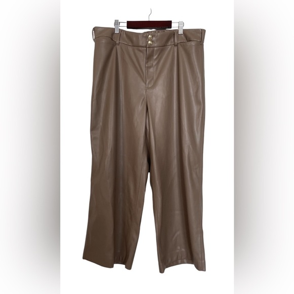 NWOT Chico’s Faux Leather Wide Leg Cropped Pants Tan Fall Fashion Size 3 (16) - Picture 1 of 11